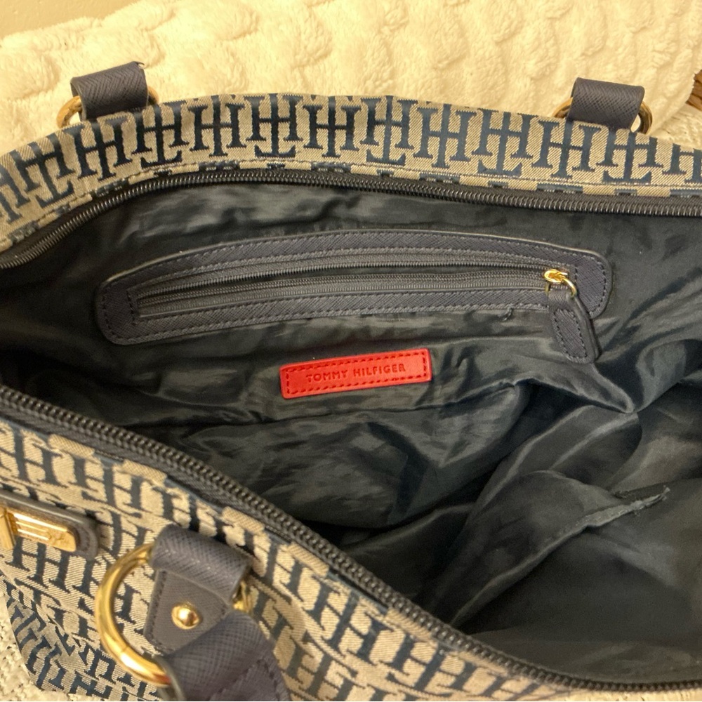 Tommy Hilfiger Navy and Gold Monogram Tote - Picture 5 of 9